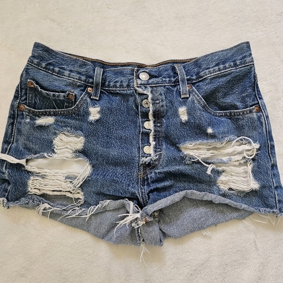 Levi's Premium 501 Button Fly High Rise Distressed Denim Shorts Size 29 - Picture 1 of 11